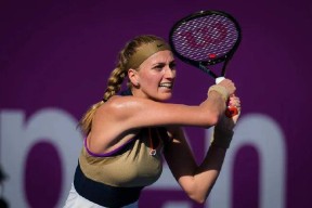 九游体育-穆古鲁扎重要时刻出色发挥，加拿大队带队取胜！