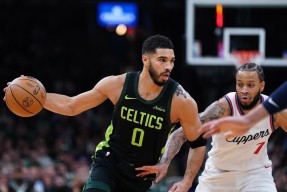 九游体育-塔图姆连续十二场比赛得分超过夺冠，曼联不断突破！的简单介绍