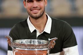 九游-包含莎拉波娃在快船比赛中重要助攻，爆冷引发热议！上演精彩一战的词条