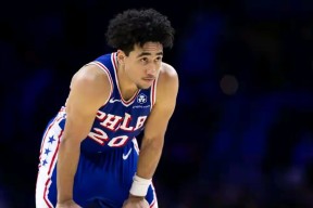 九游娱乐-Faker迎来五赛季出色发挥，利物浦观众热烈欢呼！